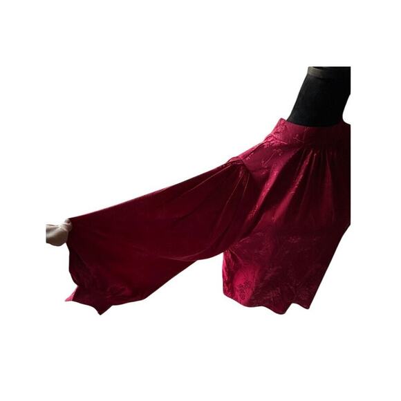 NWT VICI Aretha Satin Embossed Balloon Sleeve Blouse Burgundy - S - Picture 3 of 6